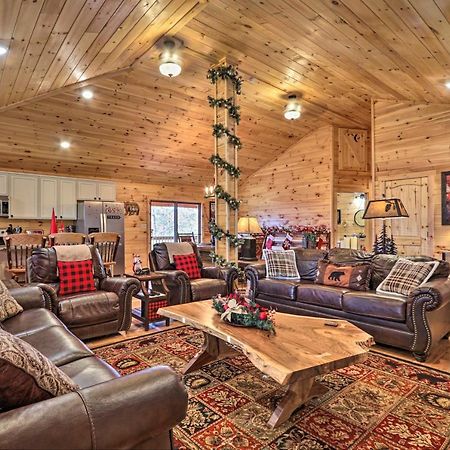 Luxe Cabin With Hot Tub, Theater, Pool Table, Arcade Pigeon Forge Zewnętrze zdjęcie