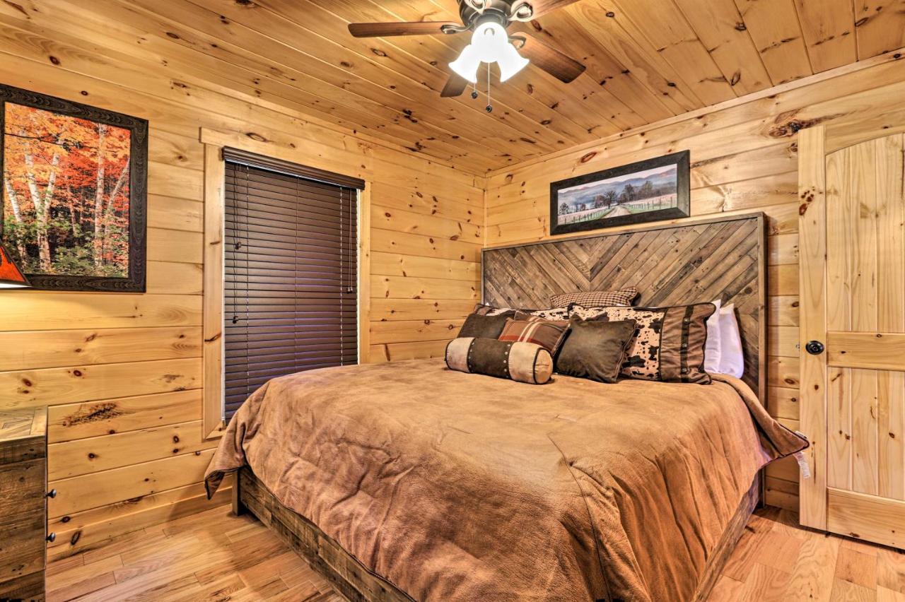 Luxe Cabin With Hot Tub, Theater, Pool Table, Arcade Pigeon Forge Zewnętrze zdjęcie
