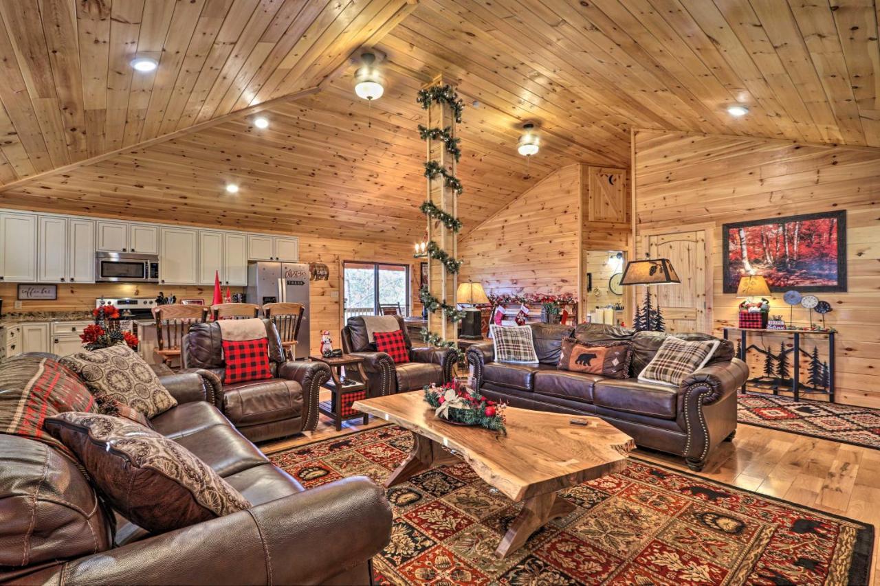 Luxe Cabin With Hot Tub, Theater, Pool Table, Arcade Pigeon Forge Zewnętrze zdjęcie