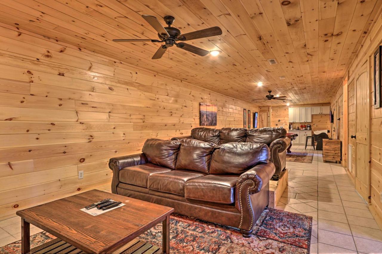 Luxe Cabin With Hot Tub, Theater, Pool Table, Arcade Pigeon Forge Zewnętrze zdjęcie