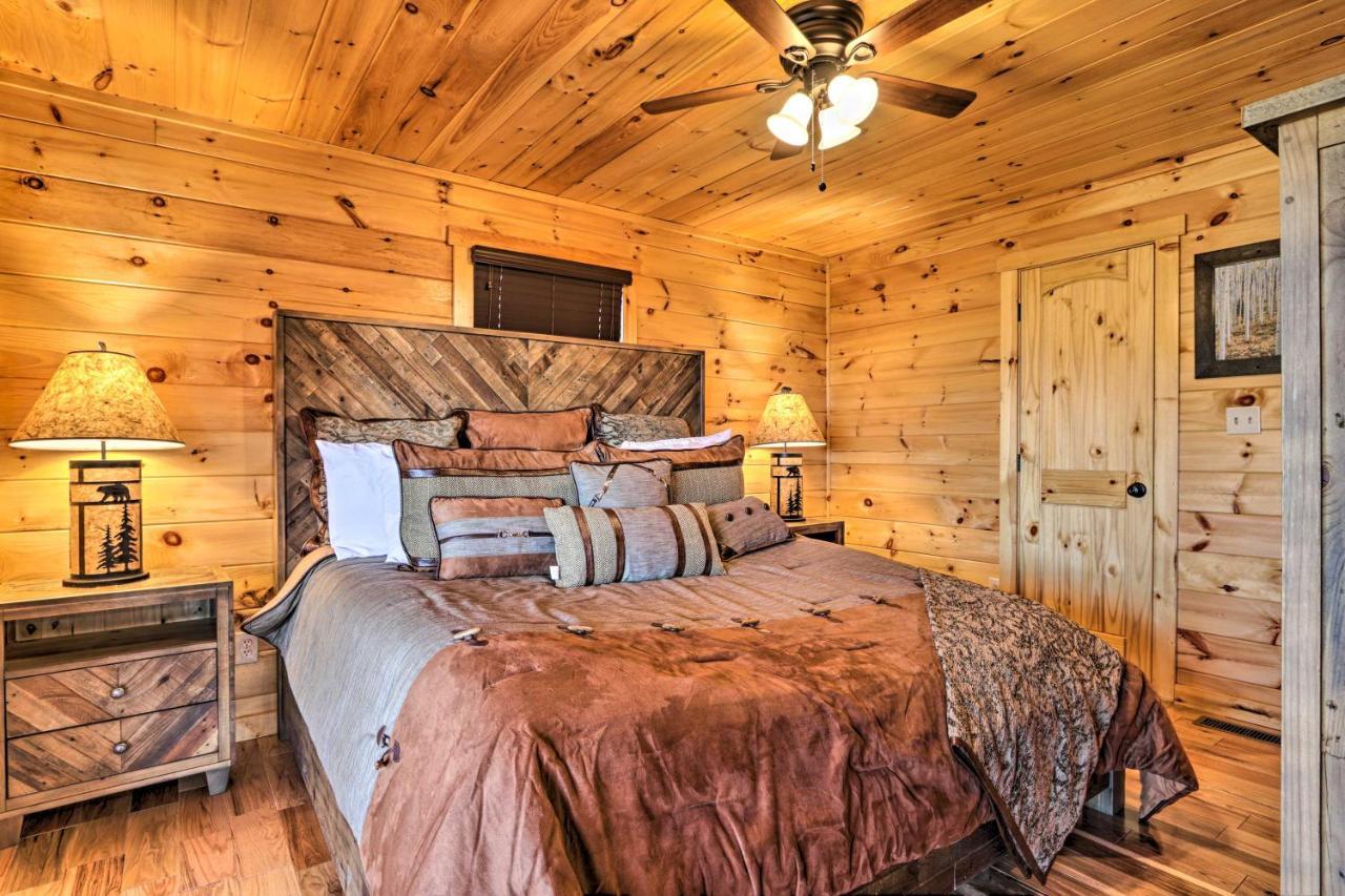 Luxe Cabin With Hot Tub, Theater, Pool Table, Arcade Pigeon Forge Zewnętrze zdjęcie