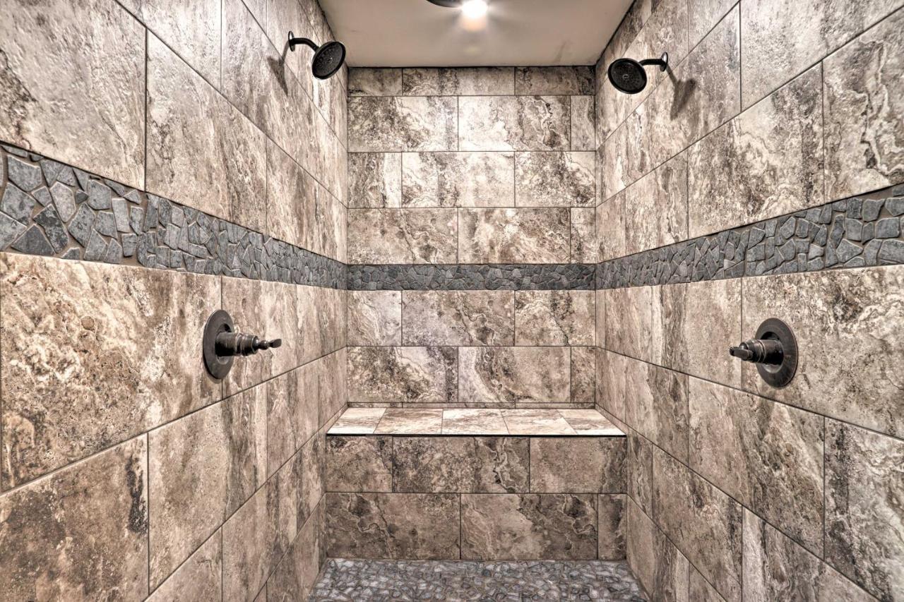 Luxe Cabin With Hot Tub, Theater, Pool Table, Arcade Pigeon Forge Zewnętrze zdjęcie