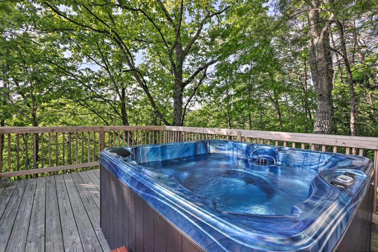 Luxe Cabin With Hot Tub, Theater, Pool Table, Arcade Pigeon Forge Zewnętrze zdjęcie